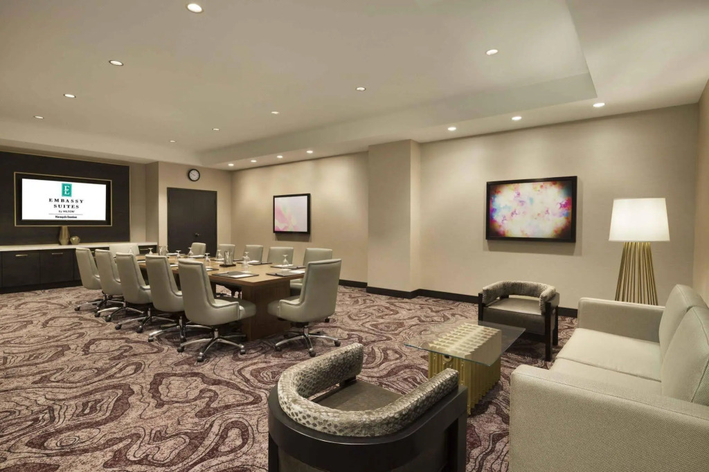 Embassy Suites By Hilton Minneapolis Downtown Hotel