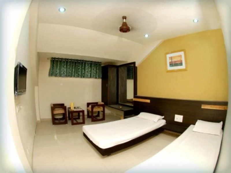 Hotel Rahi Local Unmarried Nri Not Alloewed