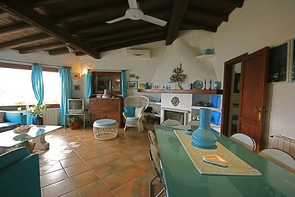 Casa Girgolu