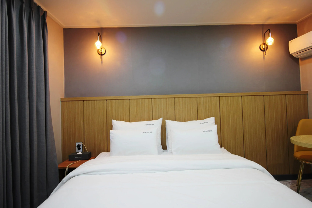 Hotel Bronze