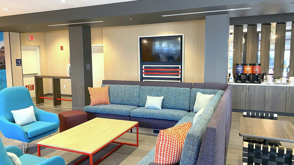 Tru By Hilton Baltimore Harbor East