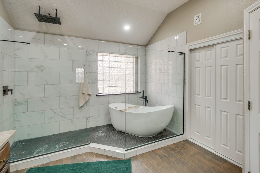 5 Mi to Dtwn Odessa: Modern Pet-friendly Home!