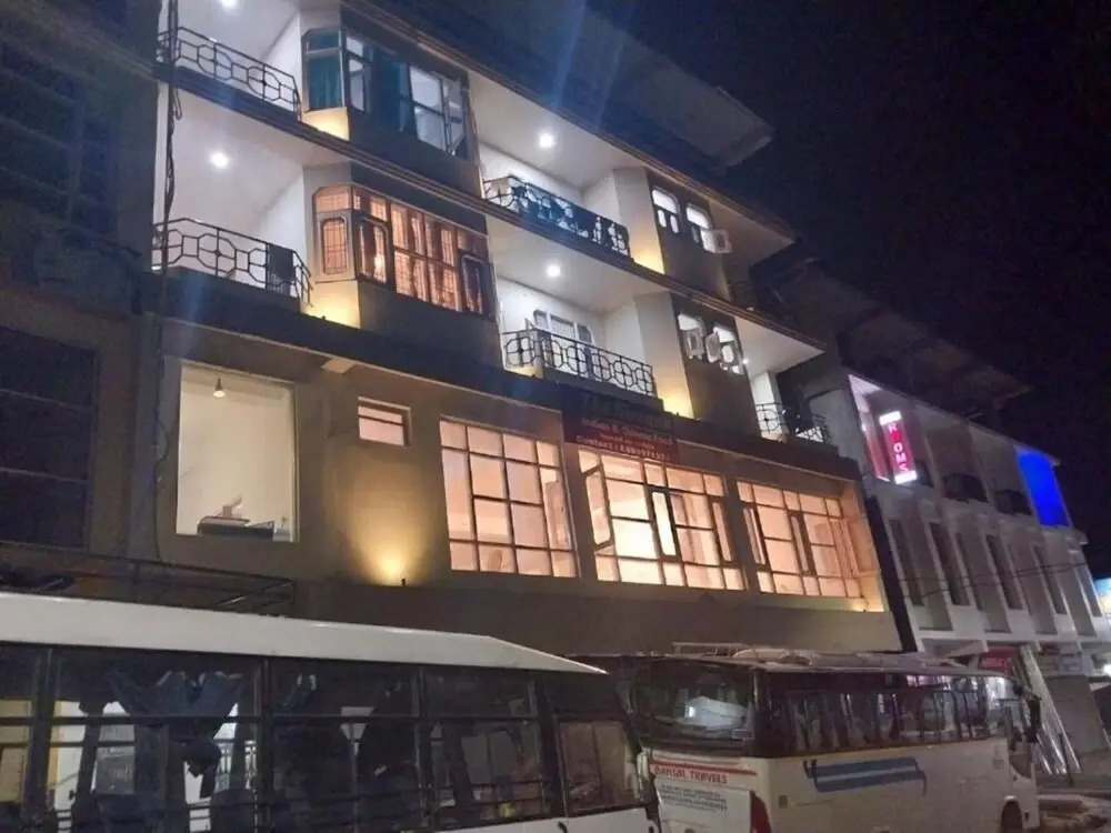 Goroomgo Marina Hills Resort Solan