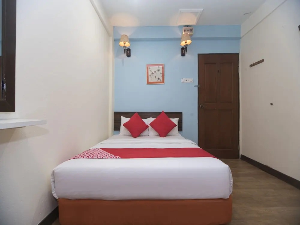 OYO 1149 Feringghi Hotel