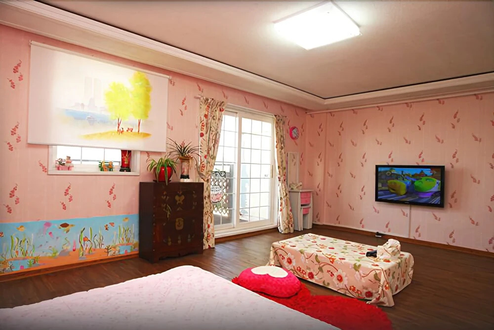 Seonjaedo Morning Silent Sea Pension