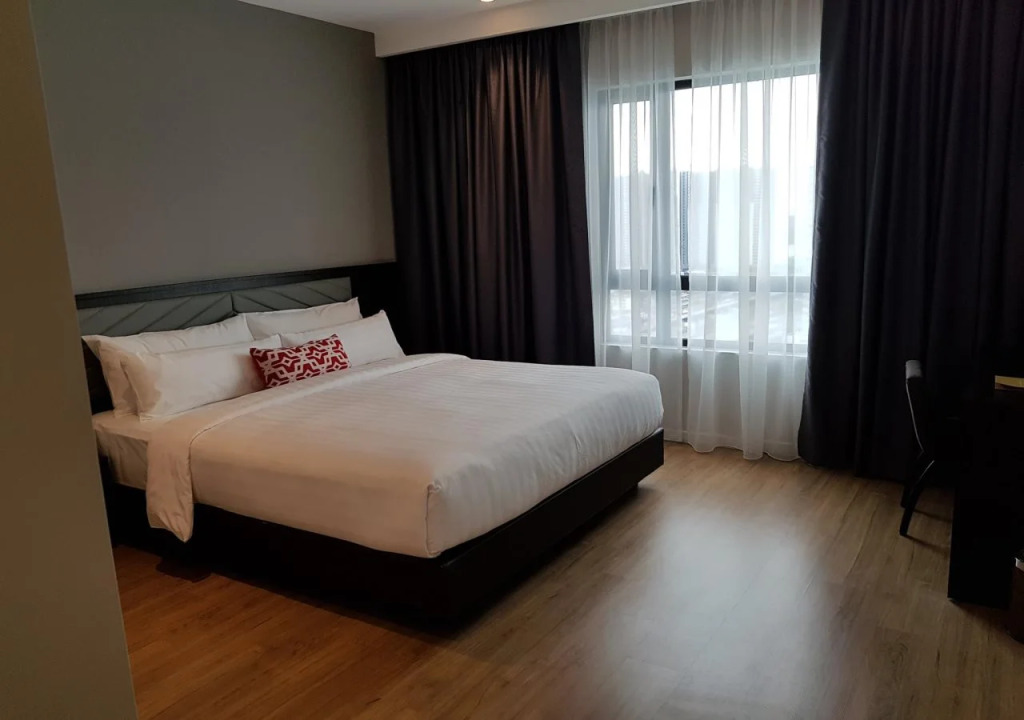 M Suites Hotel
