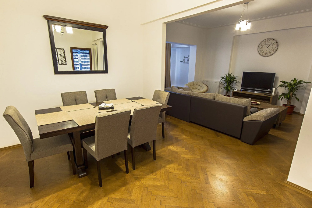 Athenee Residence 1