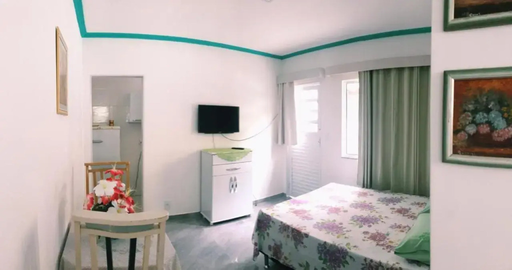 Suíte com cozinha no quintal da casa
