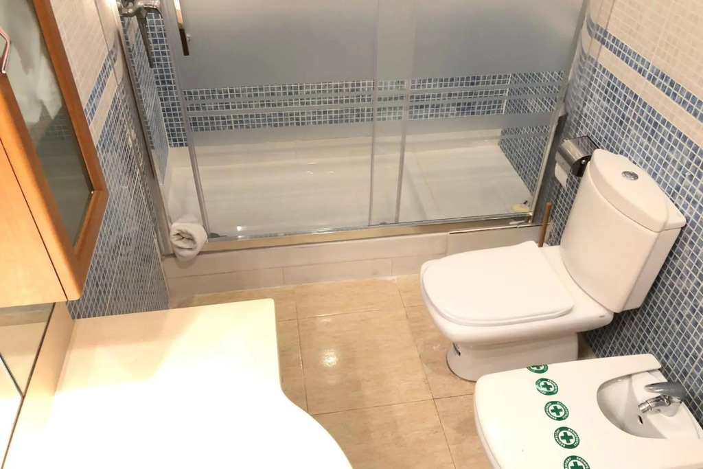 NEW! Apartment in Sarria near Metro