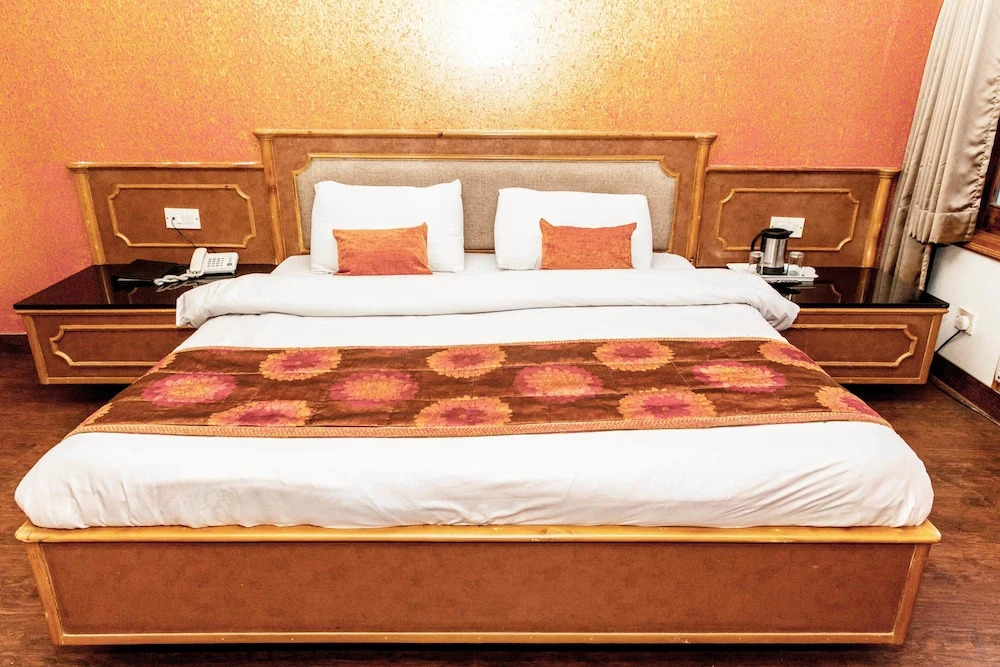 Hotel Subash International