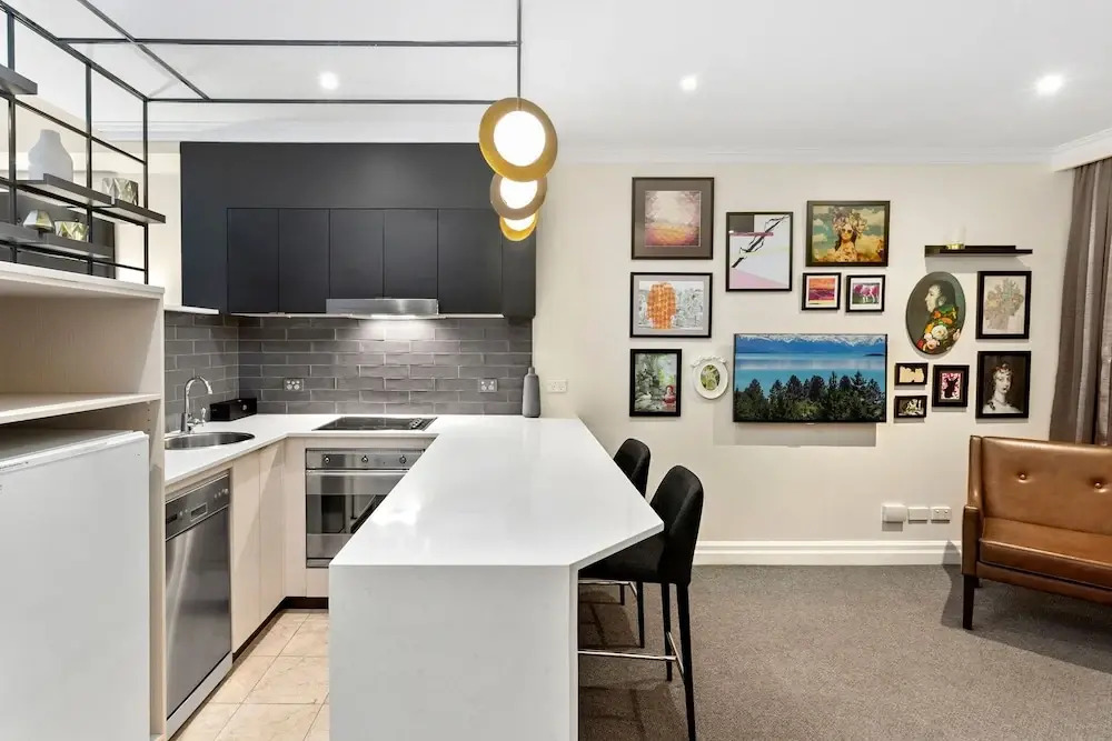 Kozyguru | Sydney Cbd | Stylish Studio