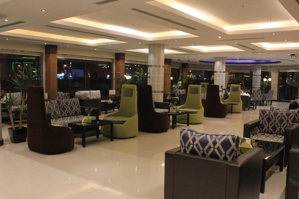 Meral Crown Hotel