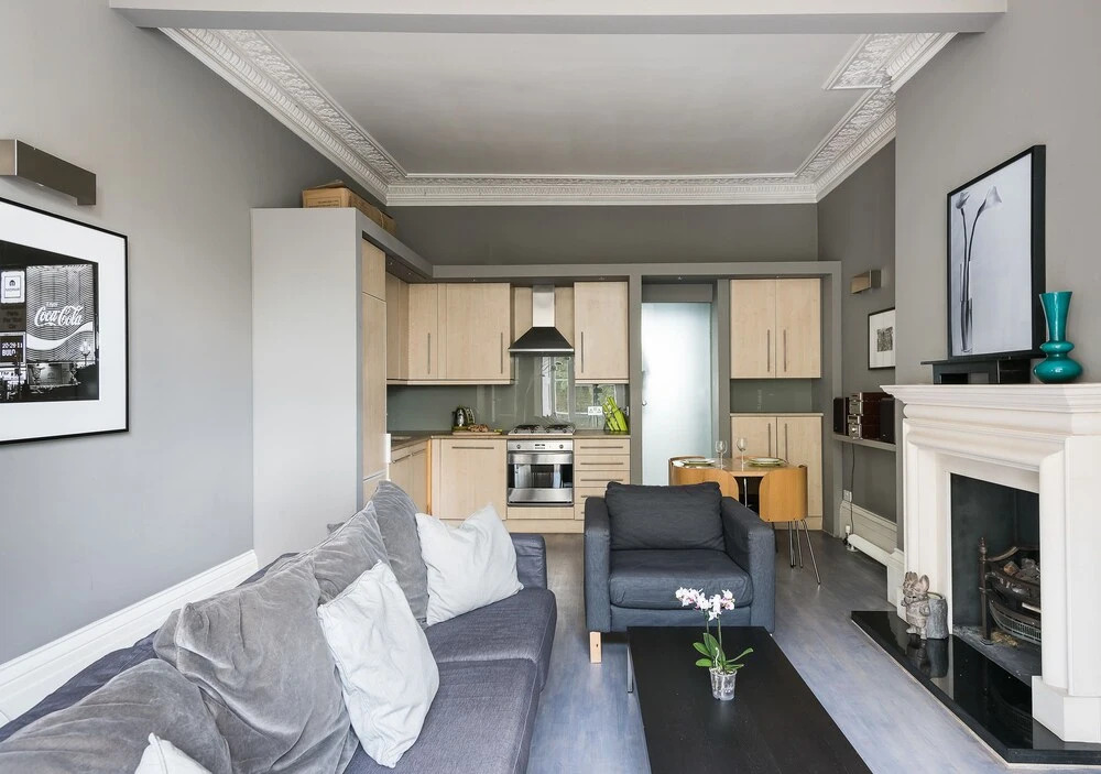 Spacious Period Property Next To Westfield