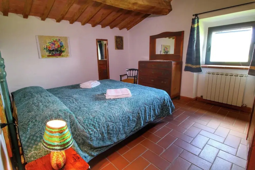 Cottage in Tuscany With Patio