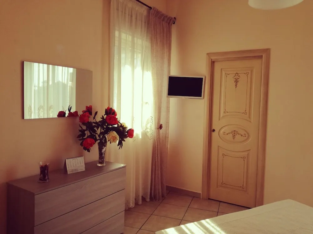 Porta garibaldi holiday houses