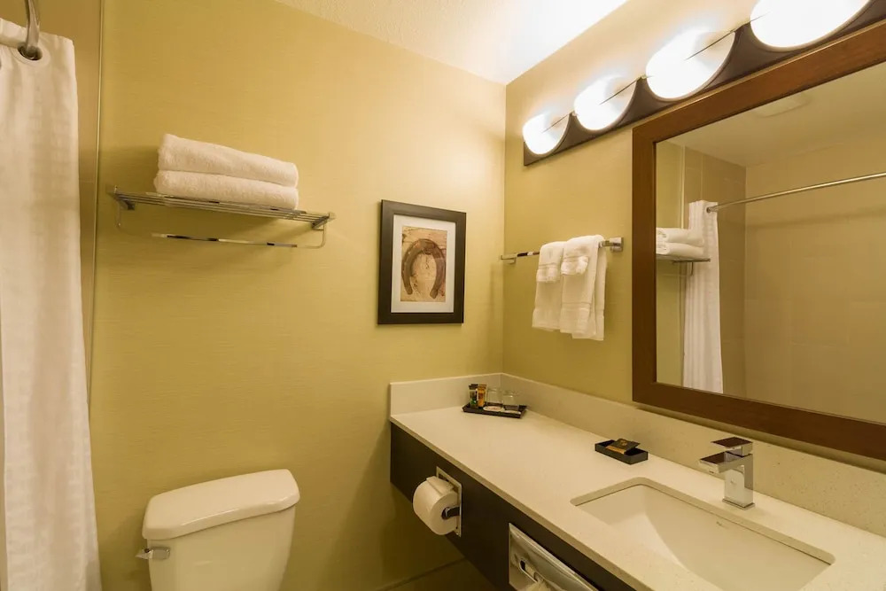 Super 8 Invermere
