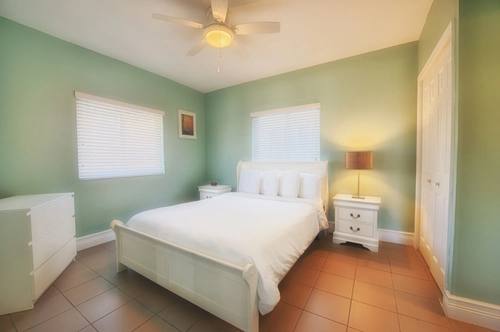 Hollywood Beachside Boutique Suite