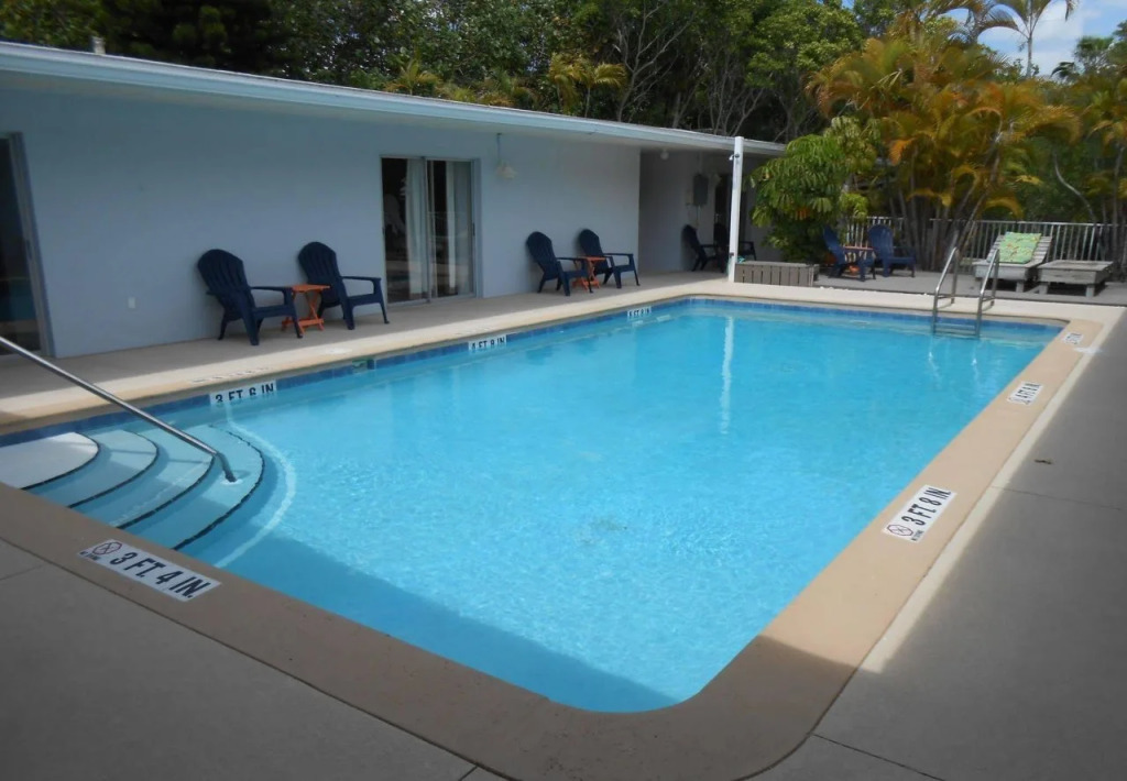 Sunshine Island Inn