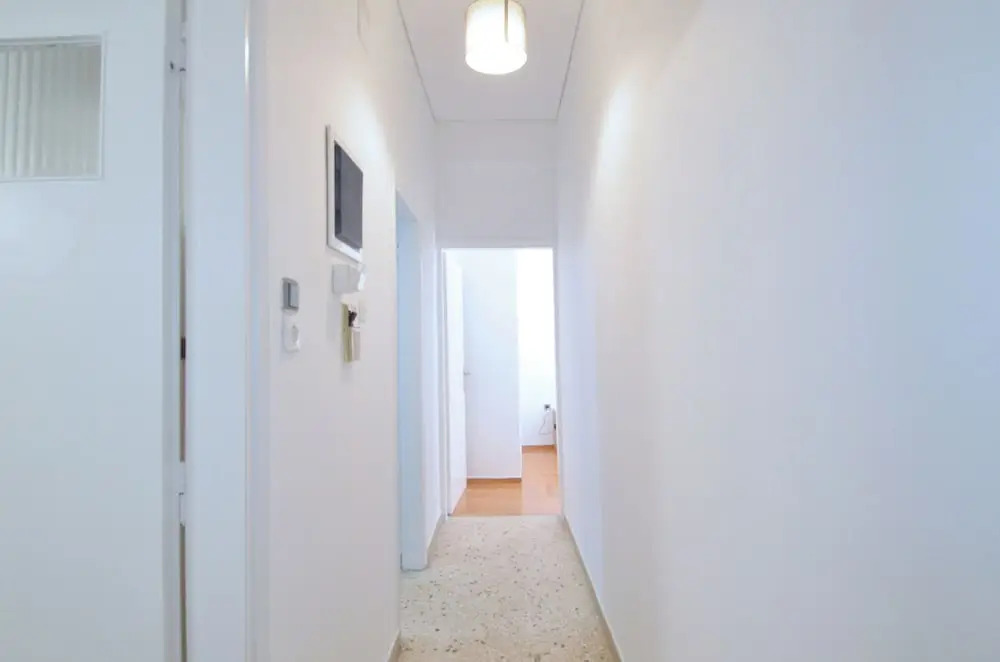 A cozy minimal apartment at Koukaki