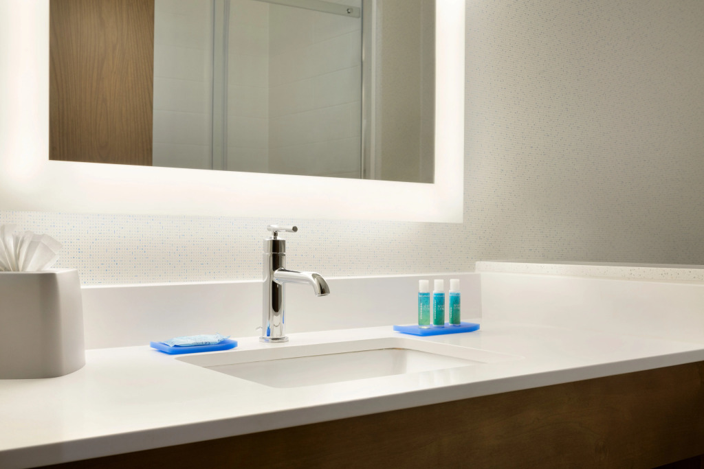 Holiday Inn Express & Suites - McAllen - Medical Center Area by IHG