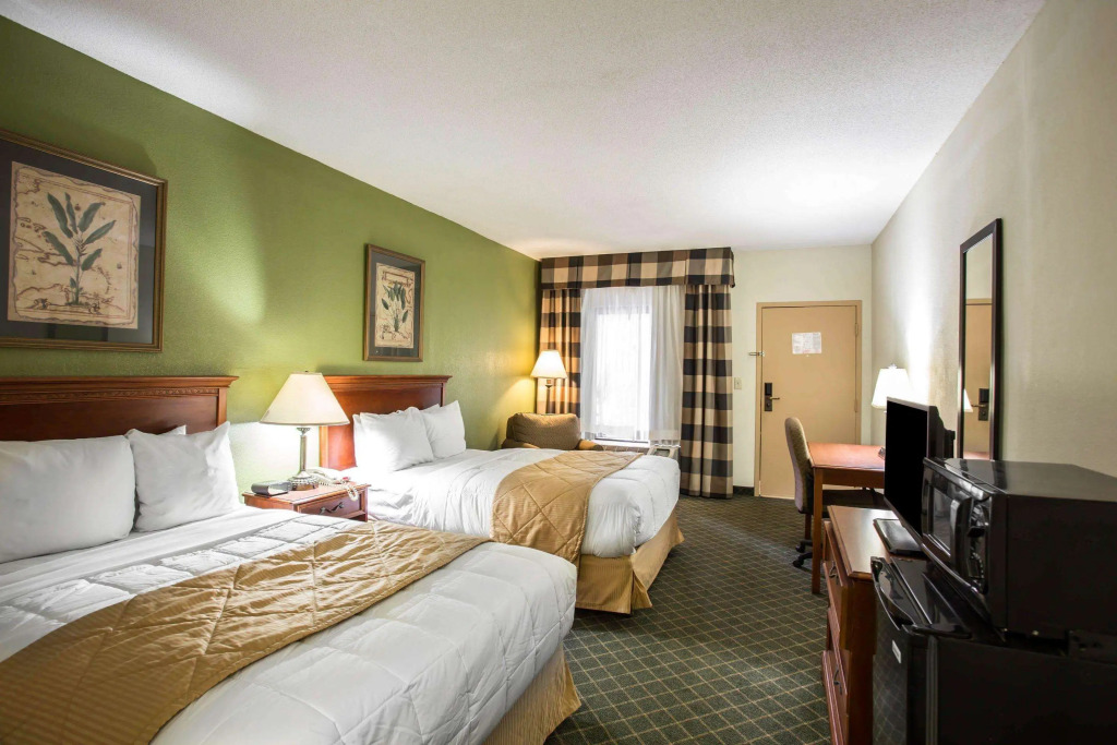 Clarion Inn & Suites Aiken South