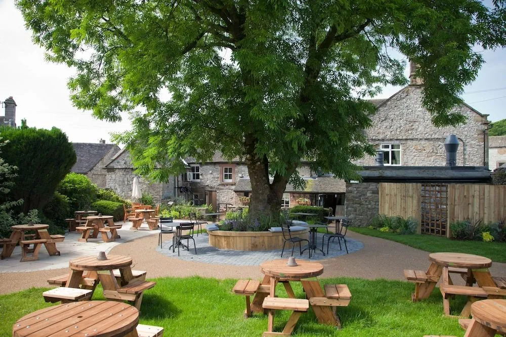The Devonshire Arms
