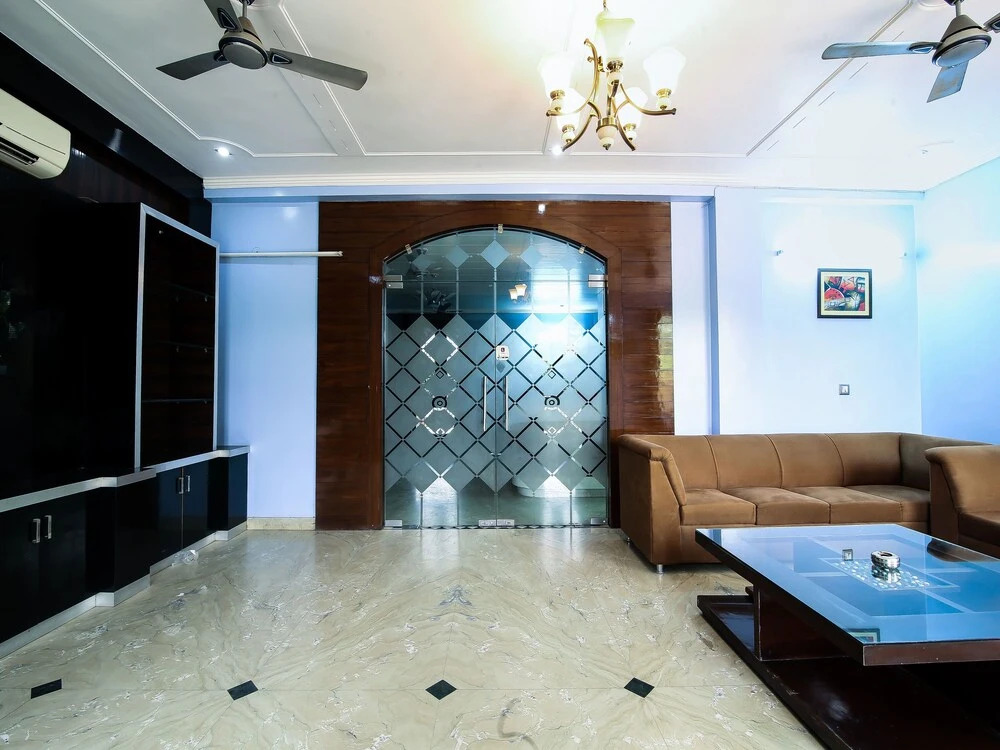 OYO 15184 Dev Palace