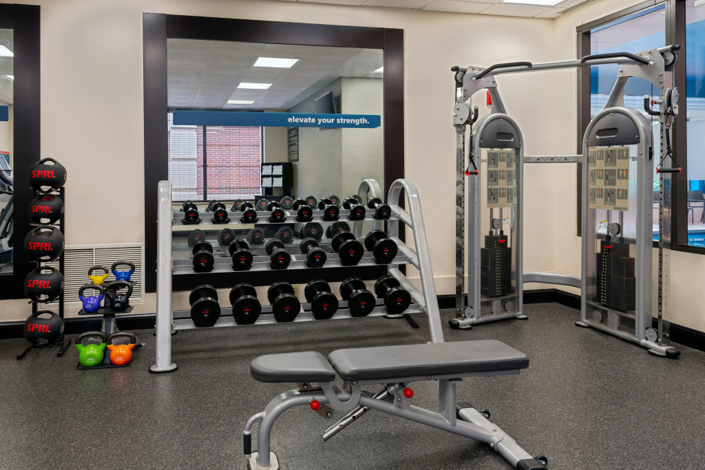 Hampton Inn Hartford Airport