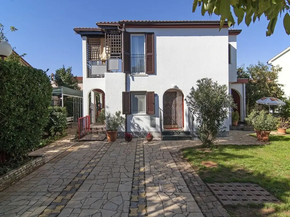 Apartments Amfora Valbandon