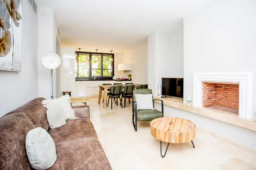 Fantastic Beachside 3 bedroom apartment