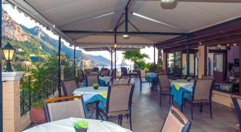 Alonakia Hotel