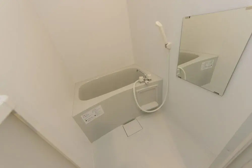 Ryoma Higashiazuma - Hostel