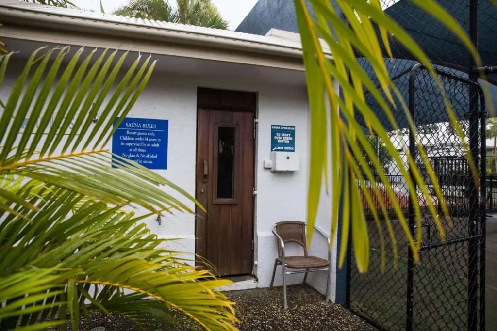 Tropical Getaway in 2 Bedroom Unit in 4 star Resort
