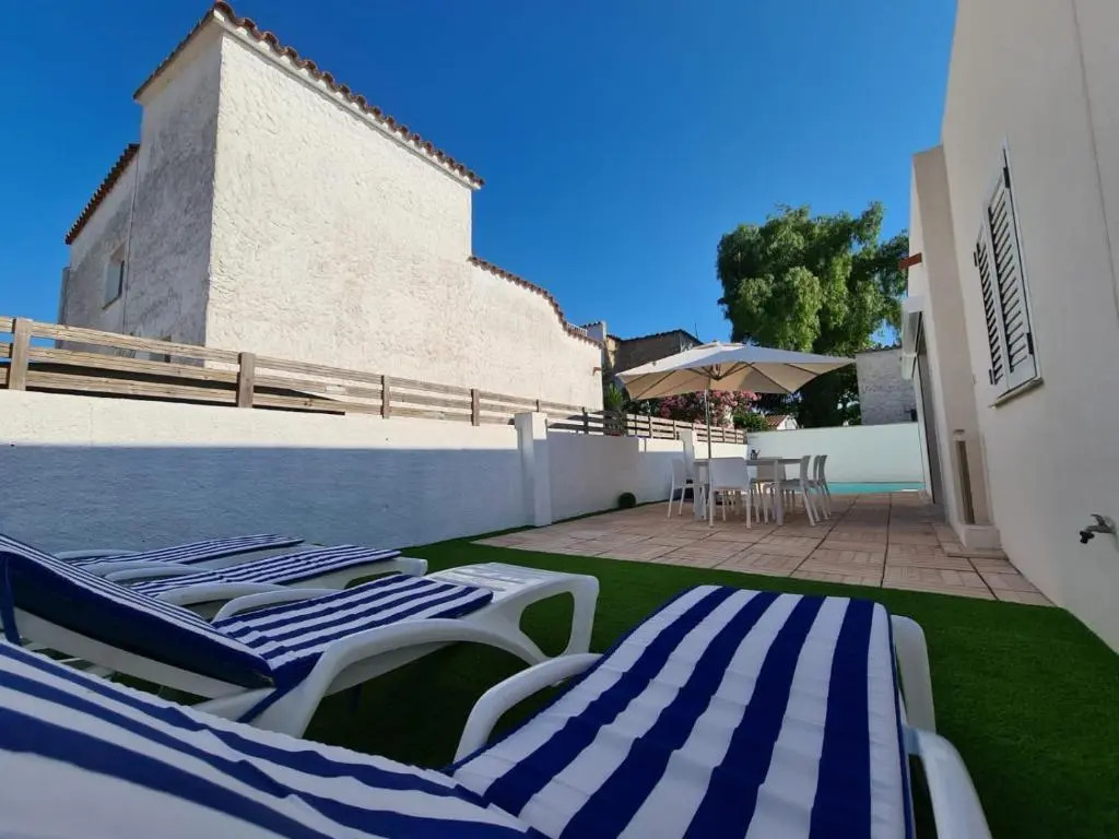 389-villa de standing con piscina privada