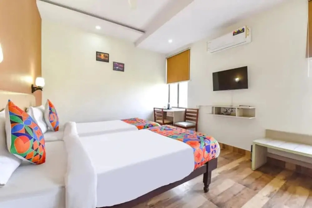 Pink Vista Hotel