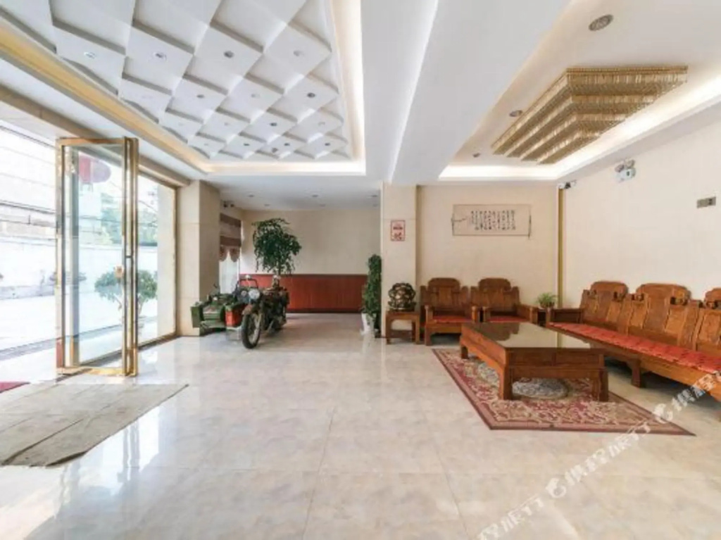 Guiyang Xinyuan Business Hotel (Huaxi Park Area)