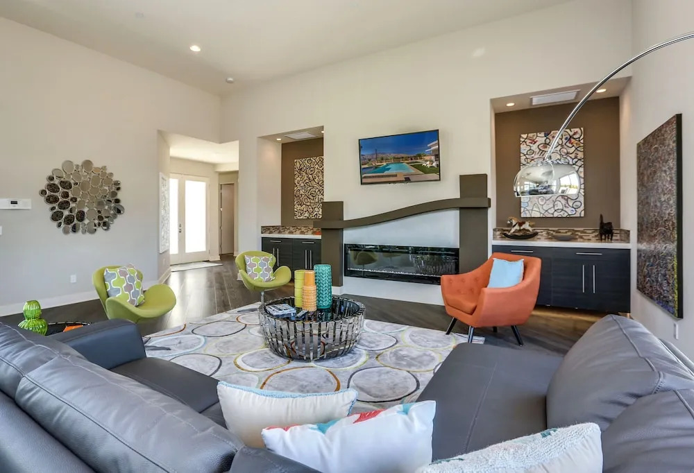 N Sunrise Home 4 Bedrooms 3 Bathrooms Home