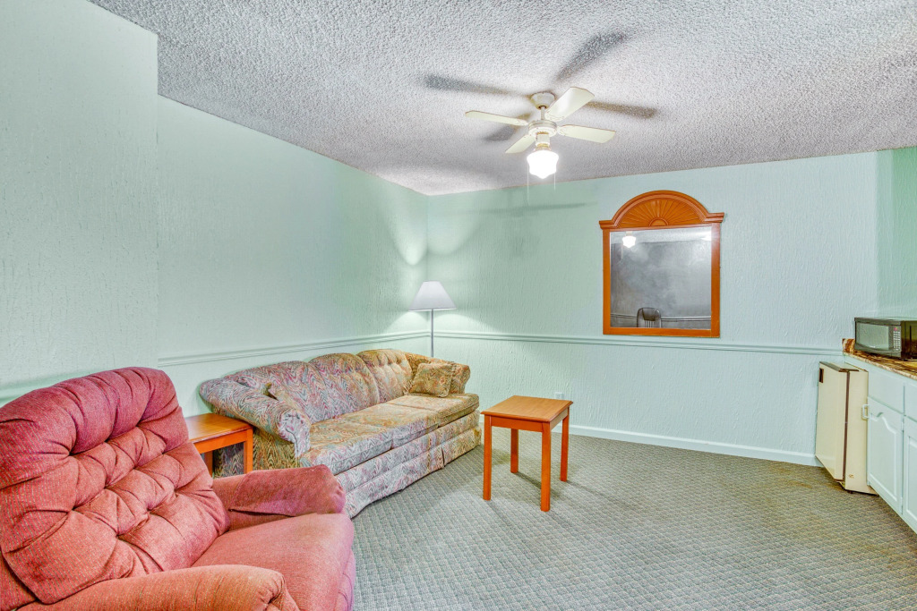 Garden Cove Hotel Suites