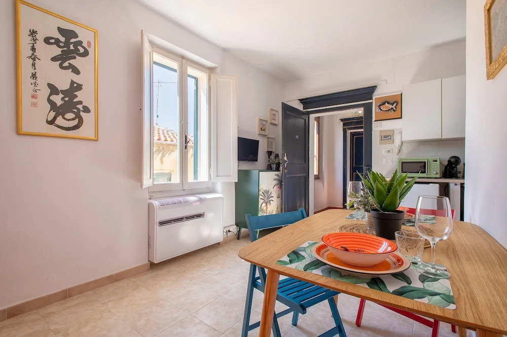 Ruota 2 in Alghero With 1 Bedrooms and 1 Bathrooms