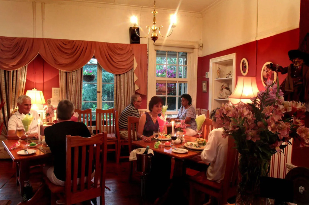 Shamrock Arms Guest Lodge