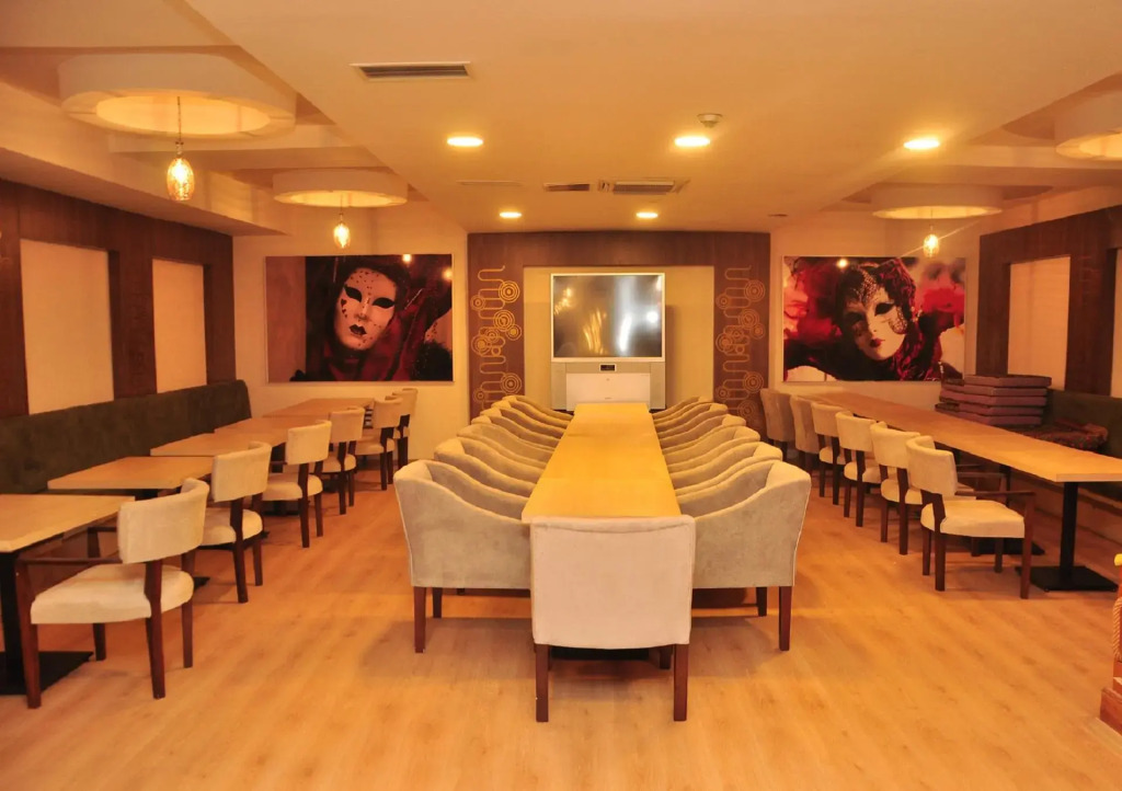 Lavitas Hotel
