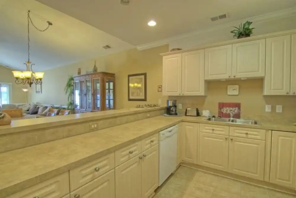 Magnolia Pointe Three-bedroom Apartment 404-4861