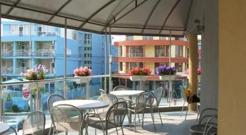 Royal Family Hotel