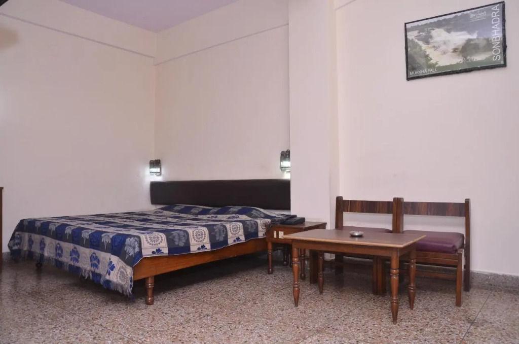 Gautam Hotel