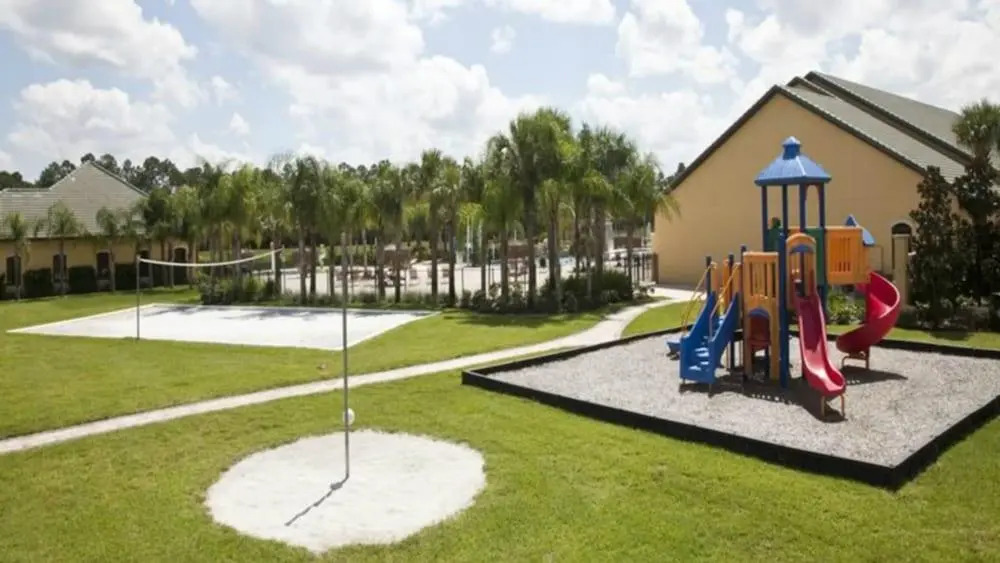 Paradise Palms 8961