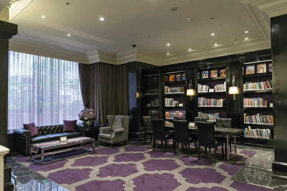 Prince Hotel