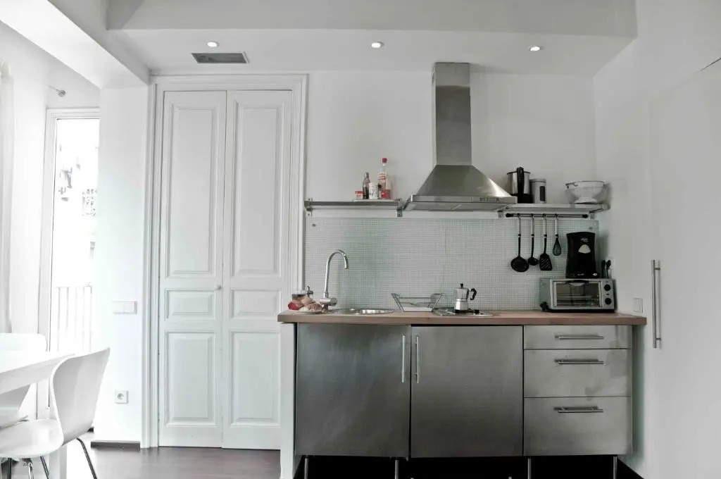 Barceloneta Suites Apartments Market