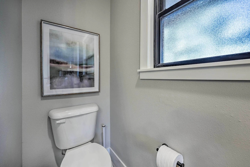Hike, Bike & Unwind: Bella Vista Family Home!