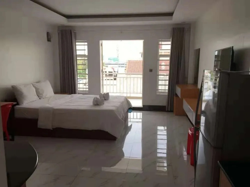 Full Moon Hotel And Apartment