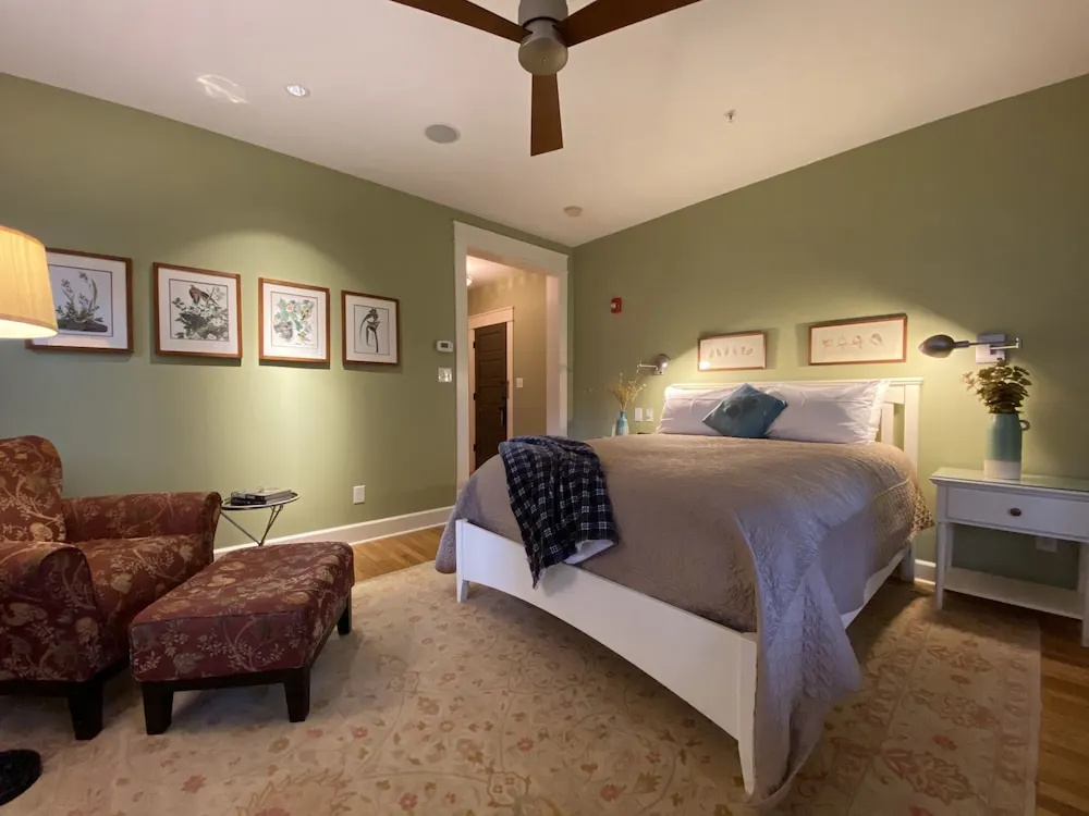 Showers Inn